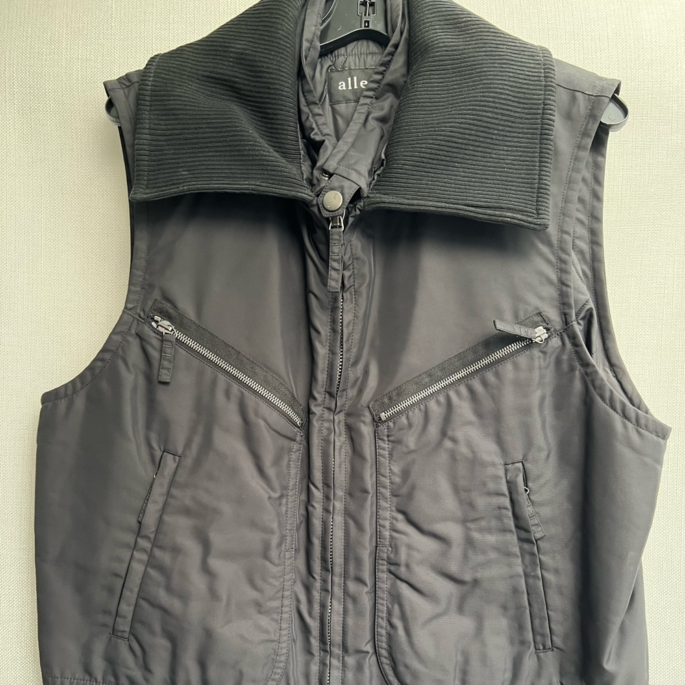 Men’s “Allegri” Black Quilted Vest, Several Zippered Pockets.